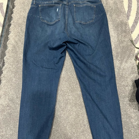 Torrid premium stretch bombshell skinny jeans - Picture 7 of 9